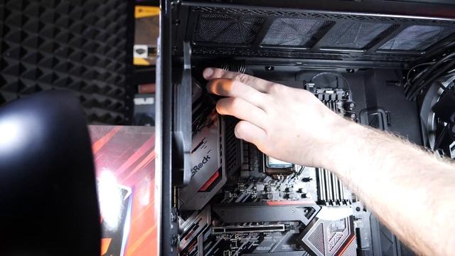 MY First EPIC Intel Gaming PC Build of 2021! смотреть онлайн