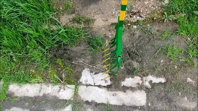 Картофелекопалка Тьмака , сделано из вил ! смотреть онлайн