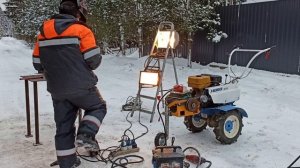 Самодельный генератор на мотоблоке, сварка и два прожектора по 1500 Вт.