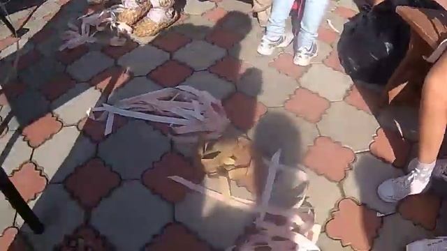 А не замахнутся ли нам на Нобелевскую премию-подумали мастера плетения русских лаптей! смотреть онлайн