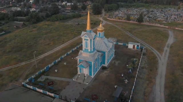 "Деревенька" автор И.Черник. Исполняют: А.Головач, И.Короткевич и Ю.Петрукович. смотреть онлайн