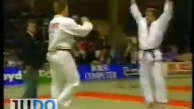 JUDO 1991 Dutch Open: Ben Sonnemans (NED) - Roland Schell (FRG) смотреть онлайн