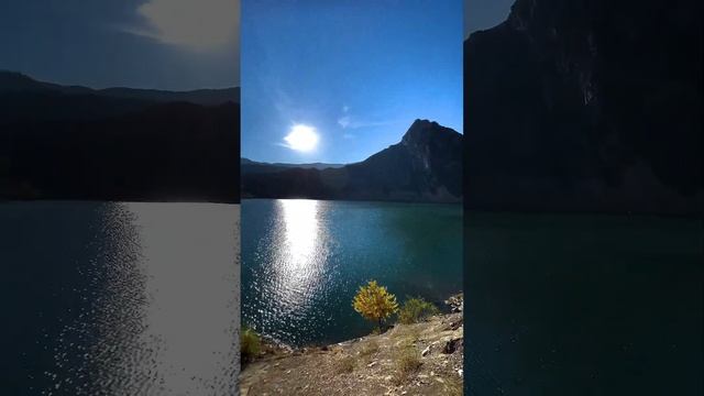 КУДА поехать в отпуск ОСЕНЬЮ? Красиво ли осенью в горах? Подробно) #shorts #кудапоехатьвотпуск смотреть онлайн