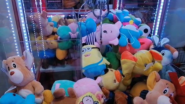 АВТОМАТ С ИГРУШКАМИ. ЧЕЛЛЕНДЖ. ДЕНЬ ПЕРВЫЙ. ДВОЙНОЙ ЗАХВАТ. + БОНУС: ФИГУРКИ 3 КОТА (коллекция) смотреть онлайн