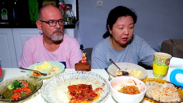 МУКБАНГ Фасоль на зиму, ОМЛЕТ, Квашеная капуста и т.д. смотреть онлайн