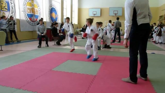 Бой за 1-е место( противник старше на 2 года) смотреть онлайн