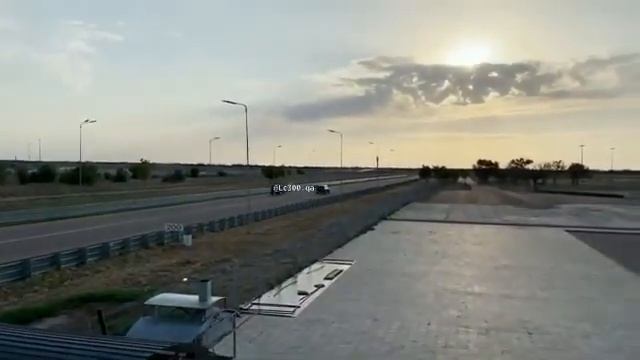 Toyota Landcruiser 300 Vs Mercedes G63 Racing