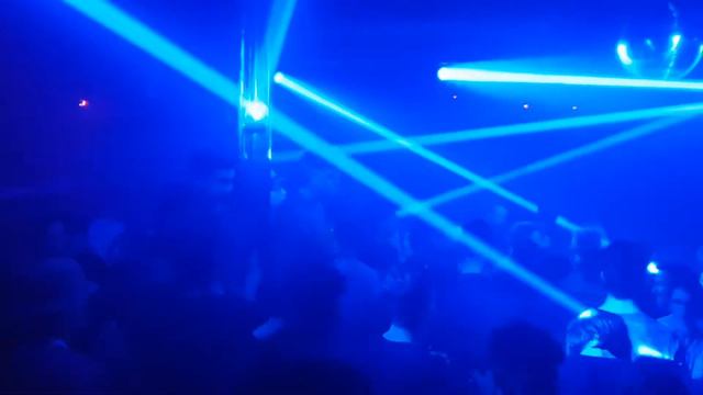 Robert Hood - Unix (Juan Atkins @ XOYO, London, UK - 06-07 12 2019) смотреть онлайн