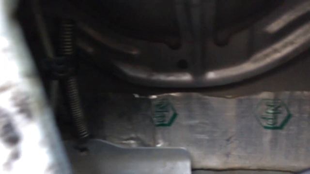 Устраняю дребезжание ручек дверей.Лансер 9. смотреть онлайн