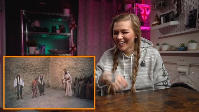 AMERICAN REACTS TO MONTY PYTHON STONING | AMERICAN LIVING IN THE UK | AMANDA RAE смотреть онлайн