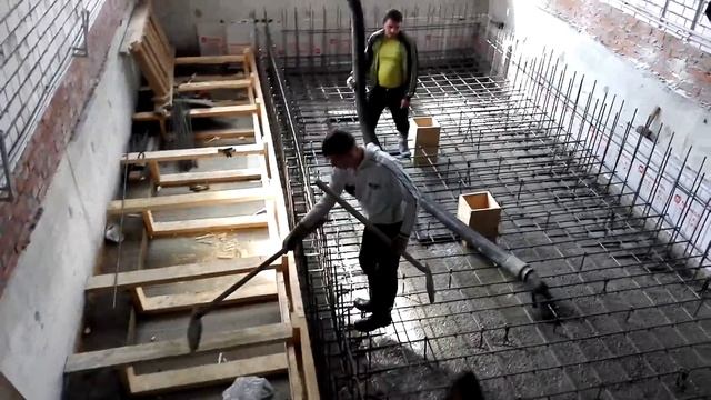Строительство бассейна. Заливка дна. Компания Грандеза