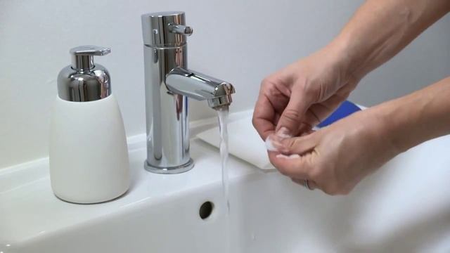 Чистка ушного вкладыша и слухового аппарата Safari смотреть онлайн