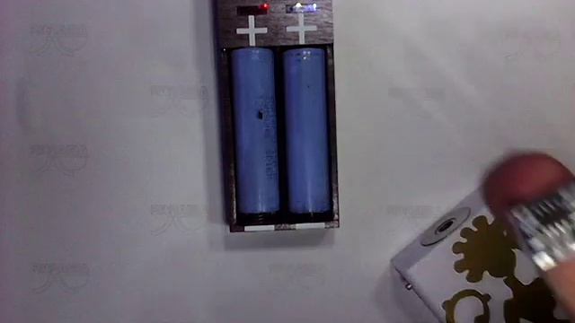 Самодельное зарядное устройство для аккумуляторов 18650 на 2 слота [ как сделать зарядку ] смотреть онлайн