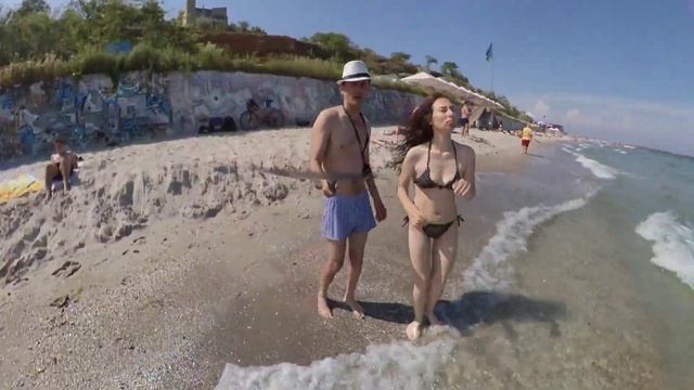 Пляж "Золотой Берег". 2019. Ирочка вышивает. Одесса. смотреть онлайн