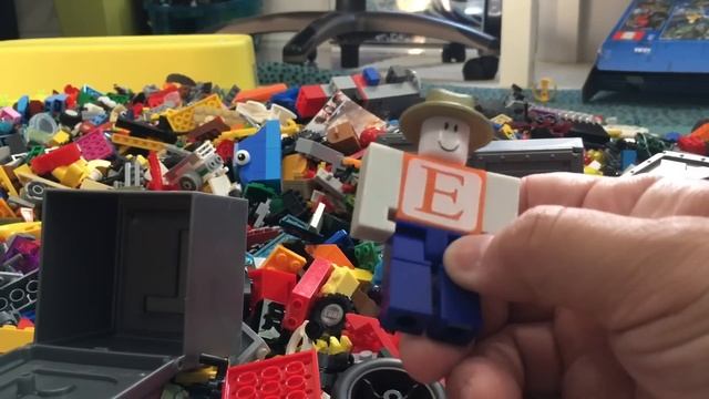 Roblox Toys Unboxing Blind Box - Series 1 Roblox Mystery Figure Six Pack - Learn Letters For Kids смотреть онлайн