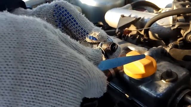 Какой должен быть ЗАЗОР на Свечах Зажигания ВАЗ 2115,2114,2113,2110,2109,2108,2111 смотреть онлайн