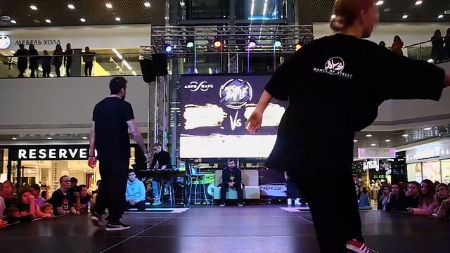 HIP-HOP AERO BATTLE 2018. ADULTS, 1/4 Saak VS Verbochka смотреть онлайн