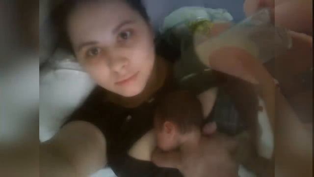 Ребенок родился на 3 месяца раньше \ Преждевременн смотреть онлайн