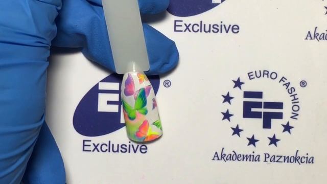 Бабочки на ногтях. Бабочка на ногтях. Дизайн ногтей. Роспись гель лаком. смотреть онлайн