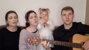 БУДУ ЖИТЬ ПОД ЗАЩИТОЙ ТВОИХ КРЫЛ (песня под гитару) семья Дегтярёвых МСЦ ЕХБ || 7я