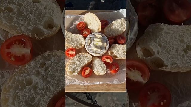 Легкая и Вкусная закуска Запеченный СЫР КАМАМБЕР в Аэрогриле и в духовке #закуска #аэрогриль #сыр смотреть онлайн