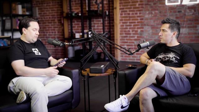 Tesla Giga Berlin - Founder Chat смотреть онлайн
