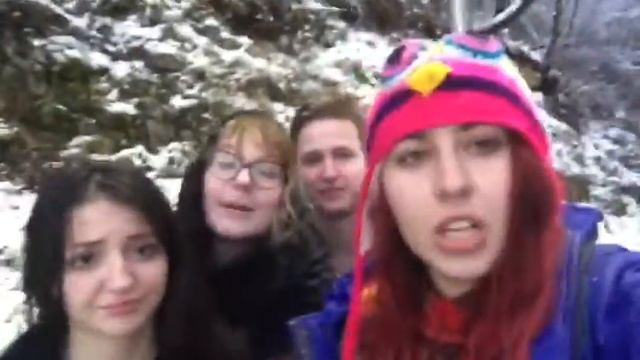 Волонтер говорит: Все хорошо, и ничего не случилось))