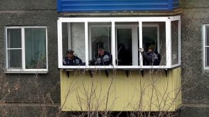 Установка пластиковой рамы на балкон