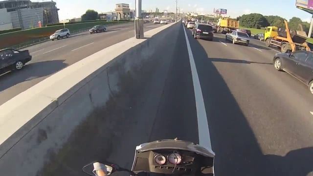 МКАД Москва на скутере смотреть онлайн