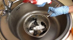 Как ОЧИСТИТЬ ПРИГОРЕВШУЮ КАСТРЮЛЮ внутри от каши, варенья, молока и прочего. ЛЕГКО и за 5 МИНУТ!