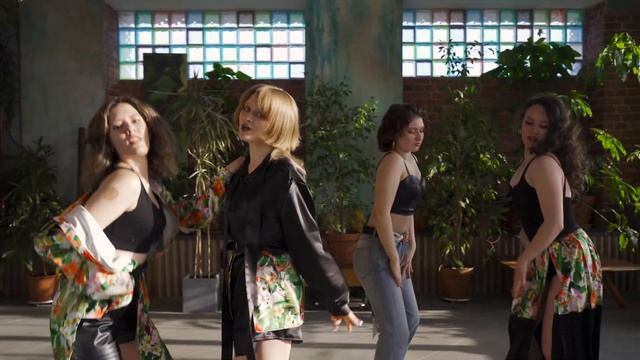 [K-POP IN RUSSIA | ONE TAKE] MAMAMOO (마마무)- "Egotistic" (너나 해) dance cover by DICE смотреть онлайн