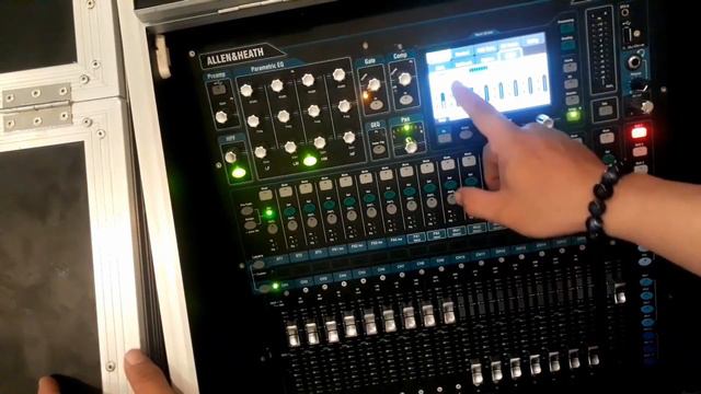 Chỉnh Nhiều Mic Cho Phòng Họp Chống Hú Mixer Allen Heath QU16 смотреть онлайн