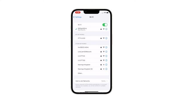 How to Delete Saved Wi-Fi Network on iPhone 13 | Forget Network iOS 15 смотреть онлайн