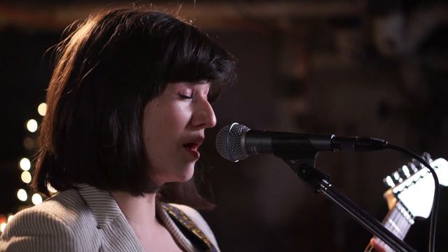 Girl Blue live at Chateau смотреть онлайн