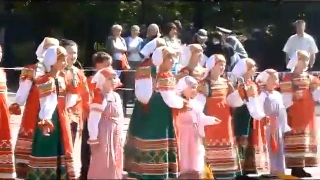 Узорочье-"Хлопайте в ладоши". смотреть онлайн