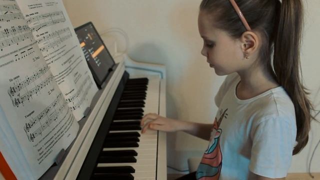 Цифровое пианино YAMAHA CSP-150 + SHURE 55 SUPER + 1 год обучения в музыкальной школе. смотреть онлайн