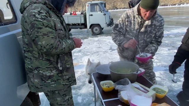 Фридайвинг поездка на озеро Байкал с Алексеем Молчановым. Рекордное погружение на 80 метров под лед смотреть онлайн