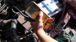 Сколько должен выдавать генератор для нормальной зарядки аккумулятора