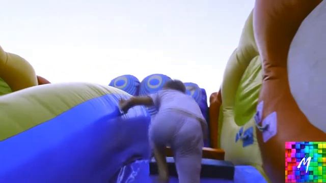 VLOG огромный надувной батут смотреть онлайн