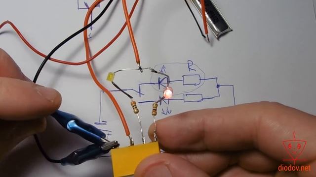 Урок 23. Как работает РЕЛЕ электромагнитное смотреть онлайн