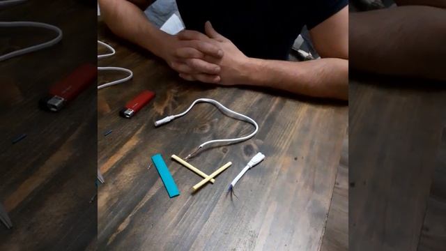 Несколько светодиодных светильников на стеллаже от одного провода? Да! смотреть онлайн