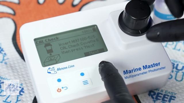 Chasing the Reef Tank Test Kit Rainbow? Your Pot of Gold Is HERE! Hanna Instruments Marine Master смотреть онлайн