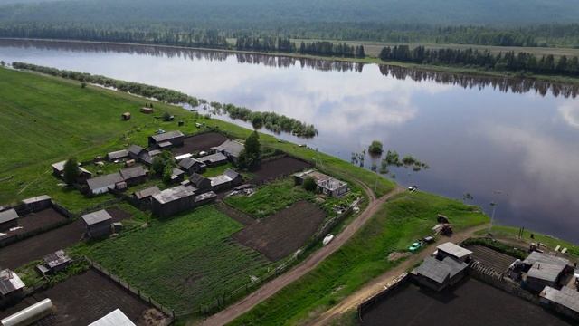 Усть-Кут с птичьего полёта: Турука (1080p) смотреть онлайн