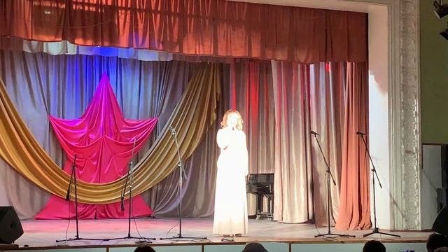 Счастье вдруг... в тишине... постучалось в двери!:) поет Лаура Дедович смотреть онлайн