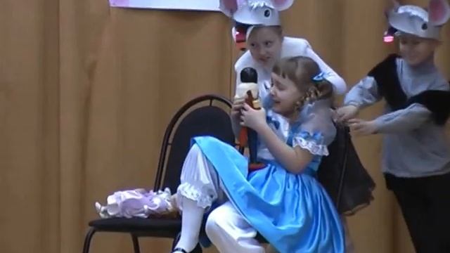 Щелкунчик, спектакль на французском языке, школа 1225, 19 декабря 2010 г. смотреть онлайн