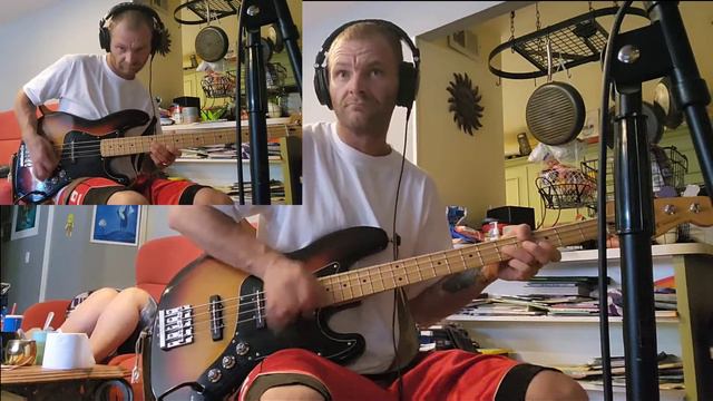 Ampeg RB 210 Mic Test смотреть онлайн