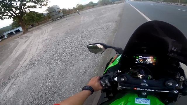 Zx10r Ki Power Se Dost Ne Kiya Pant Me Susu ?? смотреть онлайн