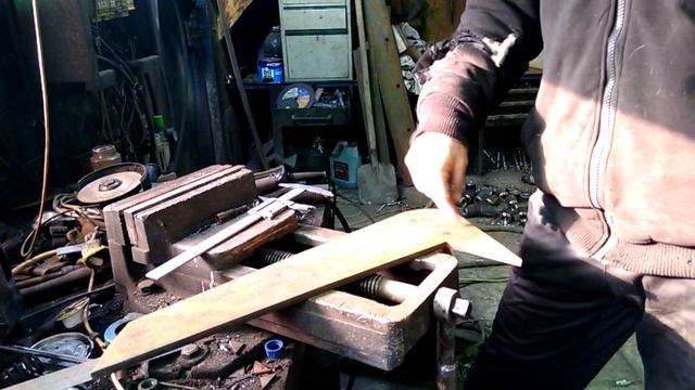 4-я серия,устанавливаем цилиндры ковша. смотреть онлайн