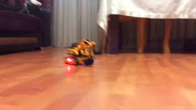 Обзор экскаватора на радиоупровлении смотреть онлайн