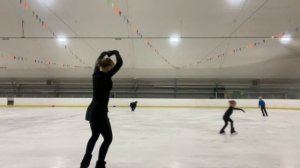 VLOG⛸? ПЕРВАЯ ТРЕНИРОВКА НА ЛЬДУ ПОСЛЕ ОТДЫХА? /Любительское Фигурное катание/Alenka fk